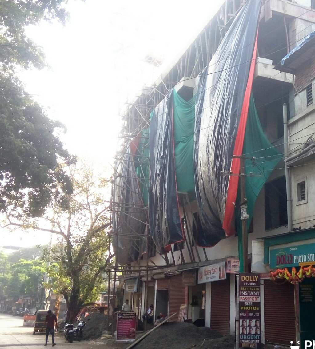 डोंबिवलीत निष्कासित केलेली अनधिकृत इमारत पुन्हा राहिली उभी; पडद्याआड चाललेलं बांधकाम ‘ग’ प्रभागाला दिसेना ?