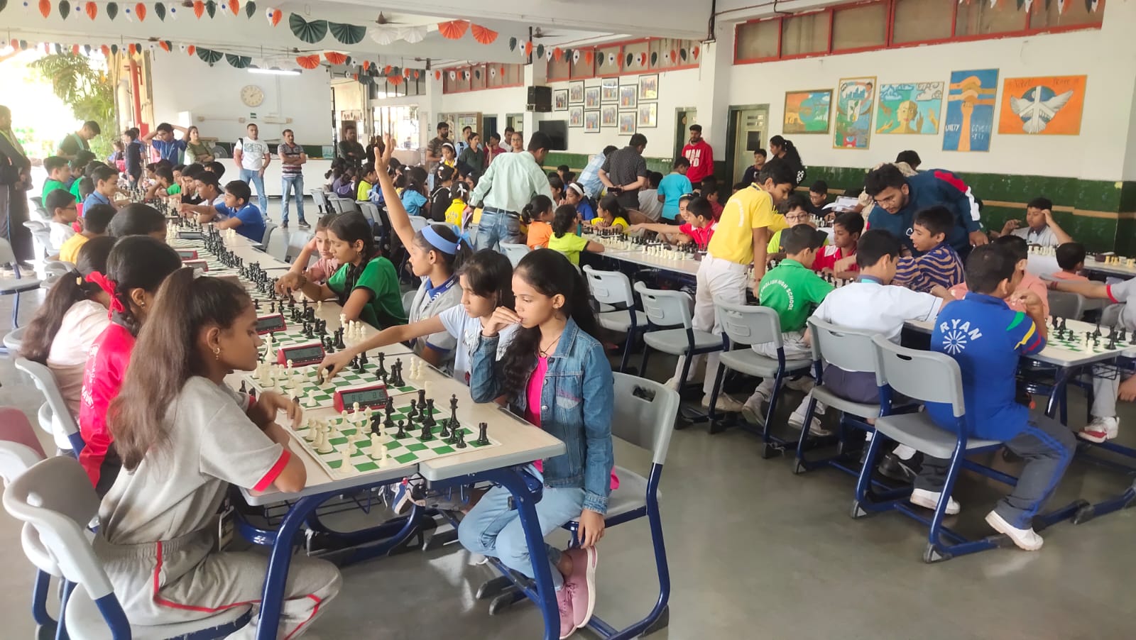 ठाणे जिल्हा क्रीडा संघटनेतर्फे आर्य गुरुकुलमध्ये मेगा बुद्धिबळ स्पर्धेचे आयोजन