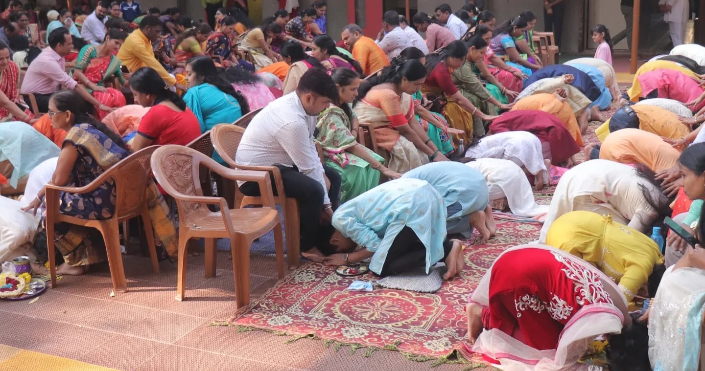 सेंट मेरीज हायस्कूल कल्याण (पूर्व) येथे मातृ-पितृ दिन सोहळा भावनिक वातावरणात पडला पार