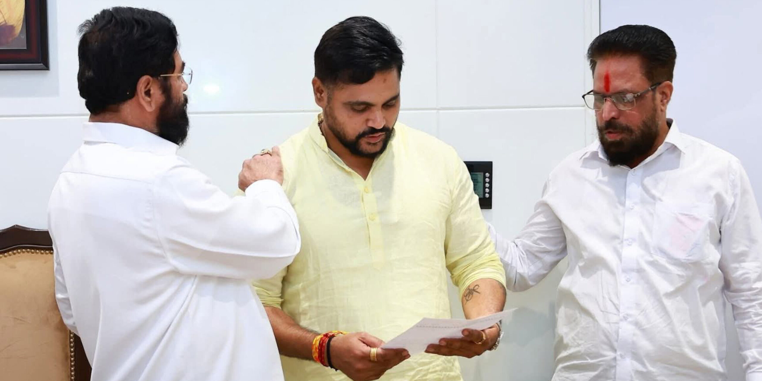 News : Mahesh Gaikwad भाजप प्रवेश चर्चेला पूर्णविराम; शिंदेंनी राखली ५५ हजार मतांची ताकद